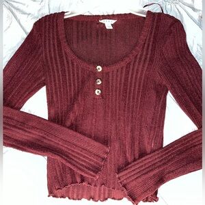 Aeropostale maroon fitted cropped long sleeve